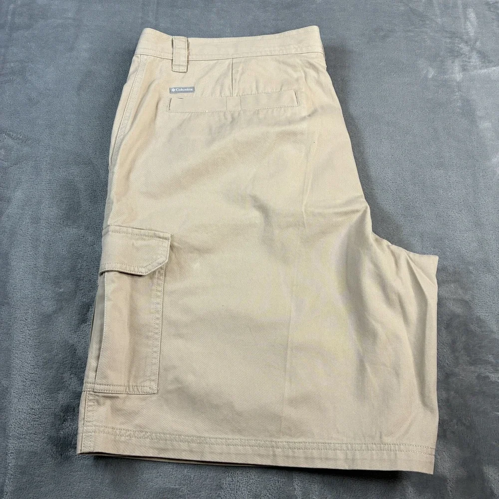 Columbia Mens Size 42 Light Beige Omni-Shade Casual Outdoor Cargo Shorts Zip Fly